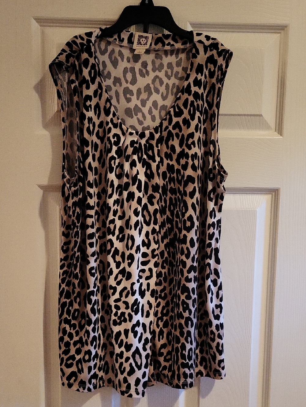 Anne Klein Beige and Black Leopard Print Sleeveless V-Neck Top